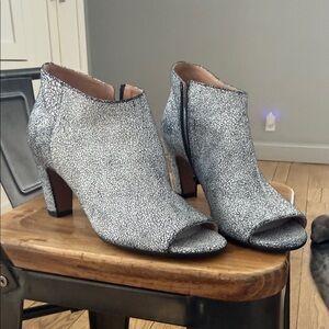 Maison Martin Margiela Textured Gray Peep-Toe Heeled Boots
